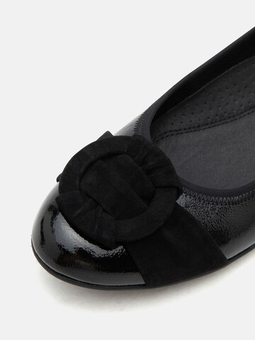 GABOR Ballet Flats in Black