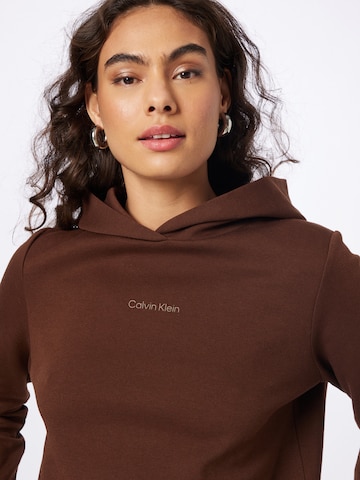 Calvin Klein Sweatshirt i brun