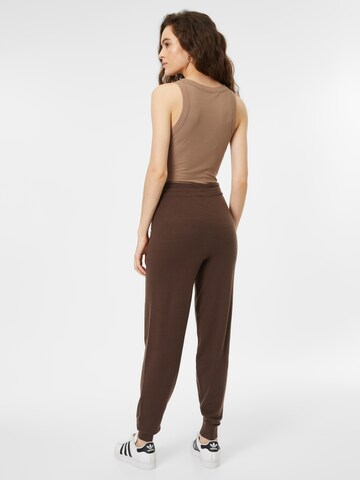 Effilé Pantalon 'IBI' ONLY en marron