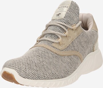 Baskets basses MUSTANG en beige : devant