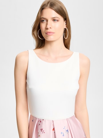 Robe de cocktail SWING en rose