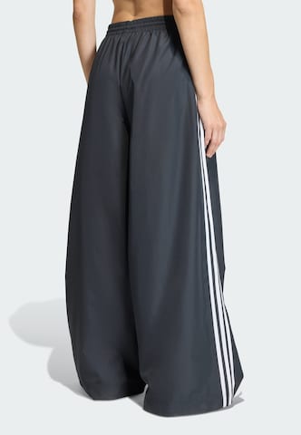 ADIDAS ORIGINALS Wide leg Παντελόνι ' Firebird Adilenium' σε μαύρο