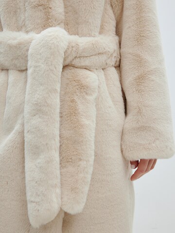 EDITED Winter Coat 'Adela' in Beige