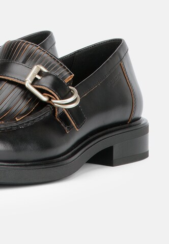 VAGABOND SHOEMAKERSSlip On cipele 'FREYA' - crna boja