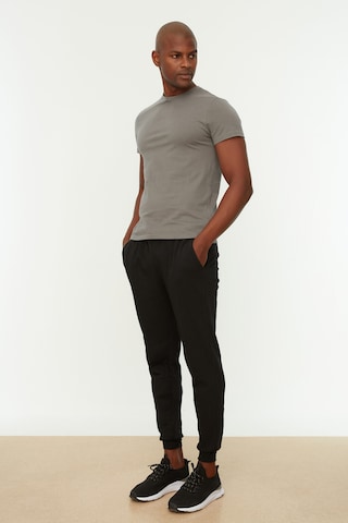 Trendyol Tapered Byxa i svart