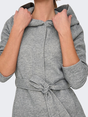 Cappotto di mezza stagione 'ONLSedona' di ONLY in grigio
