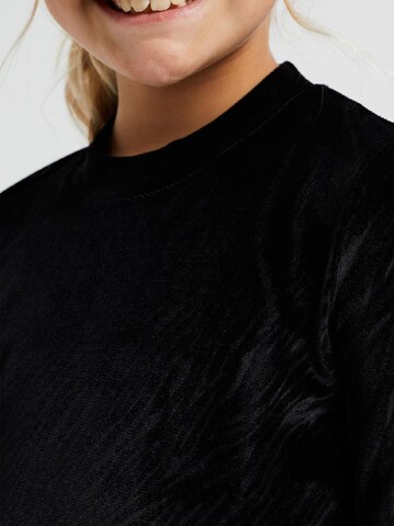 Tricou de la WE Fashion pe negru