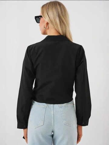 Bigdart Blouse in Zwart