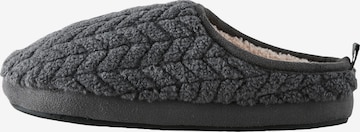 pilka Next Naminės šlepetės: priekis