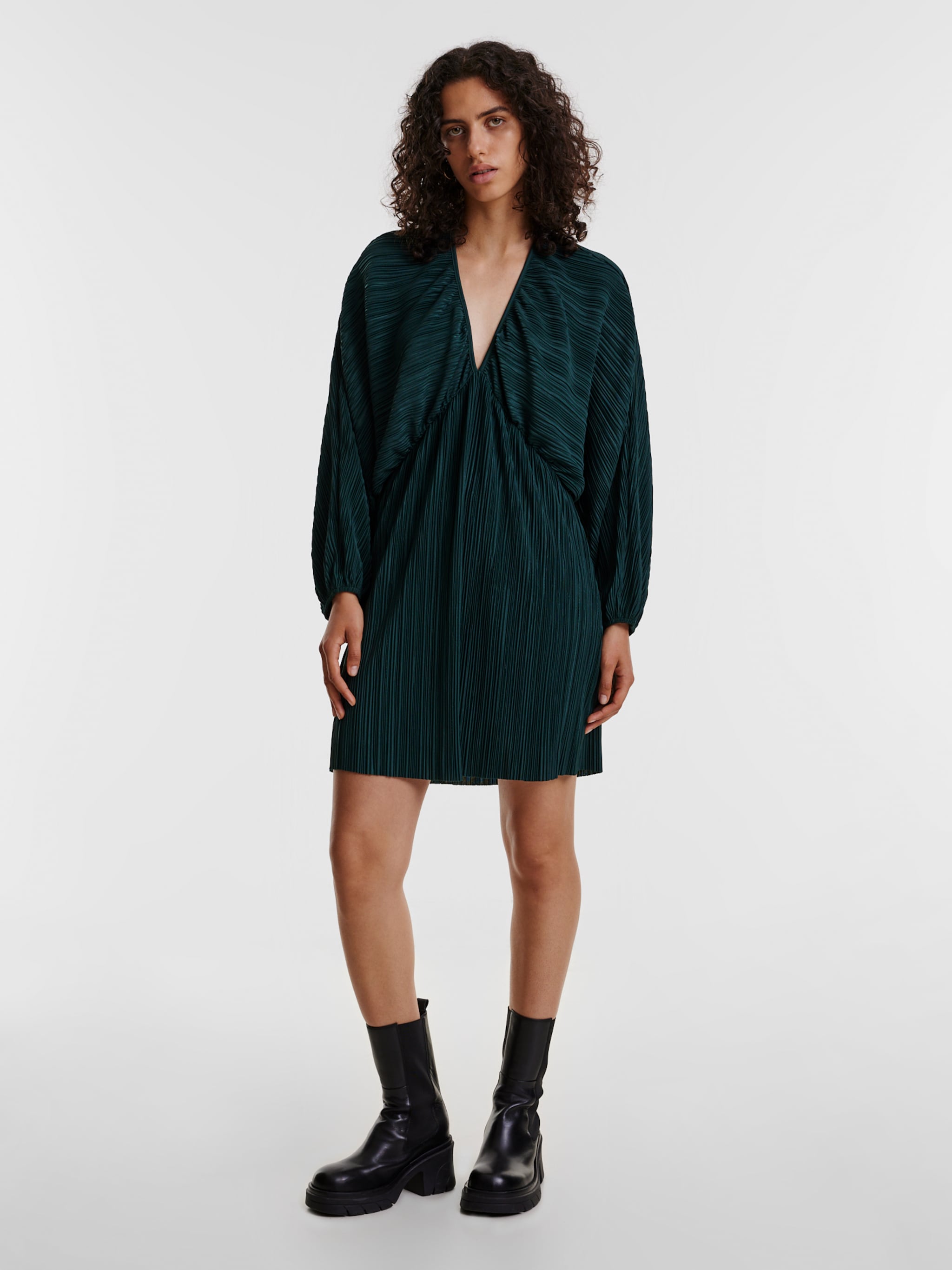 EDITED Productos Vestido 'Svea' verde oscuro