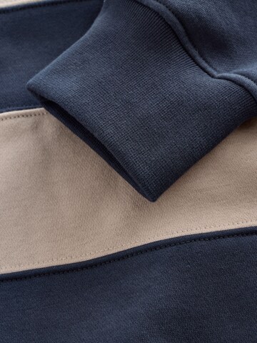 Next Суичър в синьо