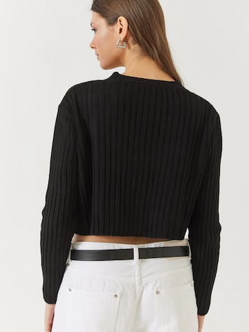 Geacă tricotată de la Bianco Lucci pe negru