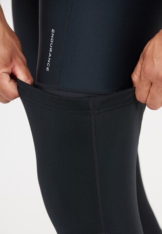 ENDURANCE Leg warmer 'Maip' in Black