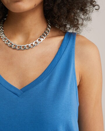 Top di WE Fashion in blu
