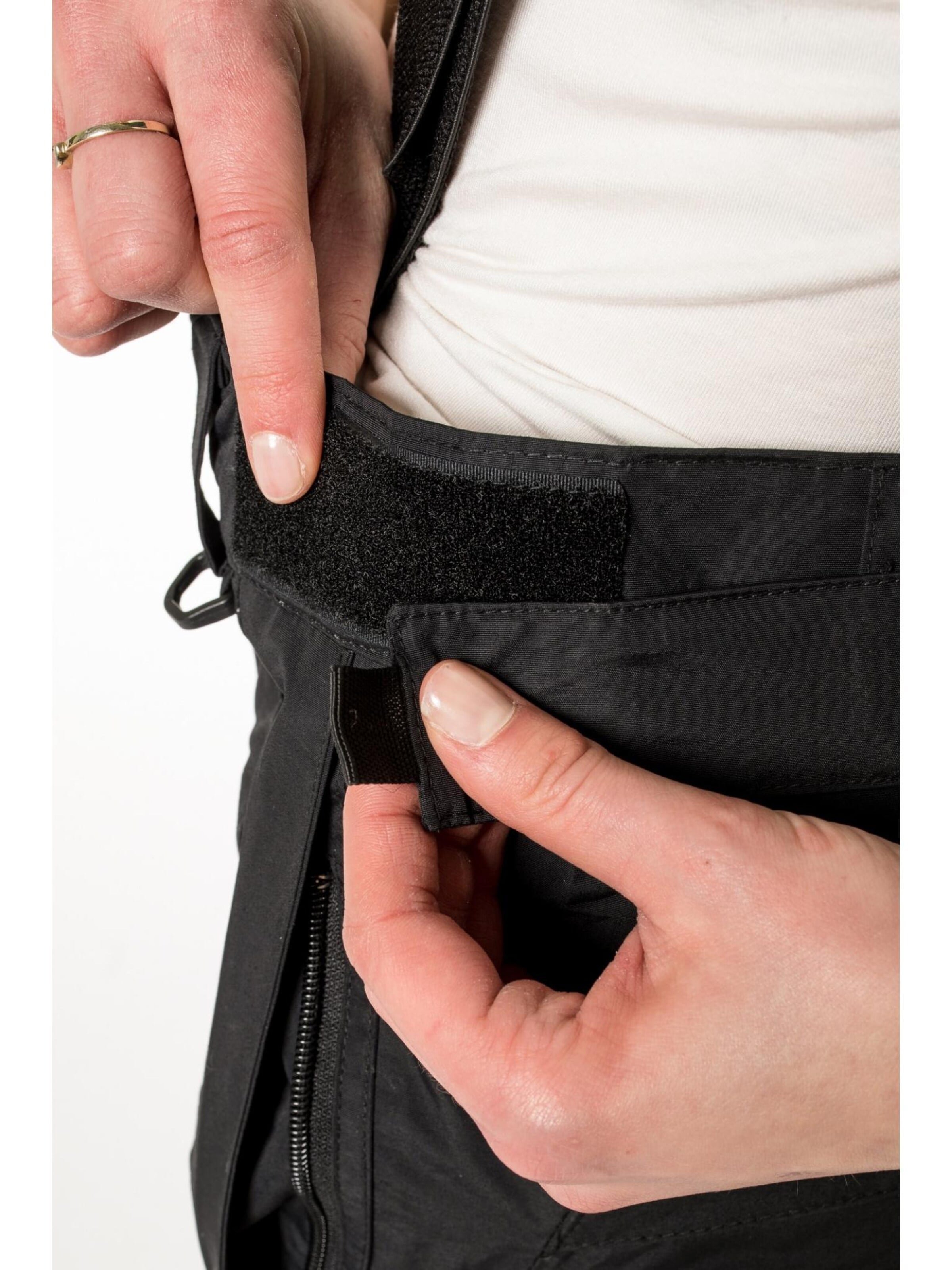 deproc Regular Outdoor trousers 'SPITZBERGEN WMN II' in Black