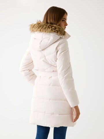 GUESS Winter Jacket in Beige