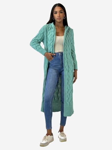 Elara Strickmantel in Grün: Vorderseite