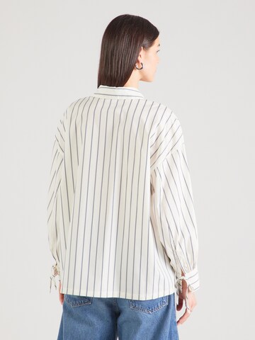 VILA Blouse 'VIBELFIE' in Beige