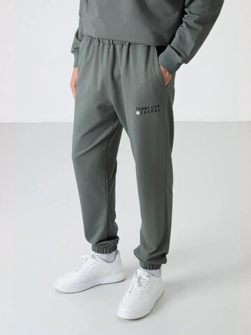 Survêtement Tommy Life en gris