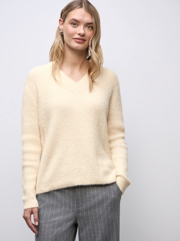 STREET ONE Sweater in Beige: front