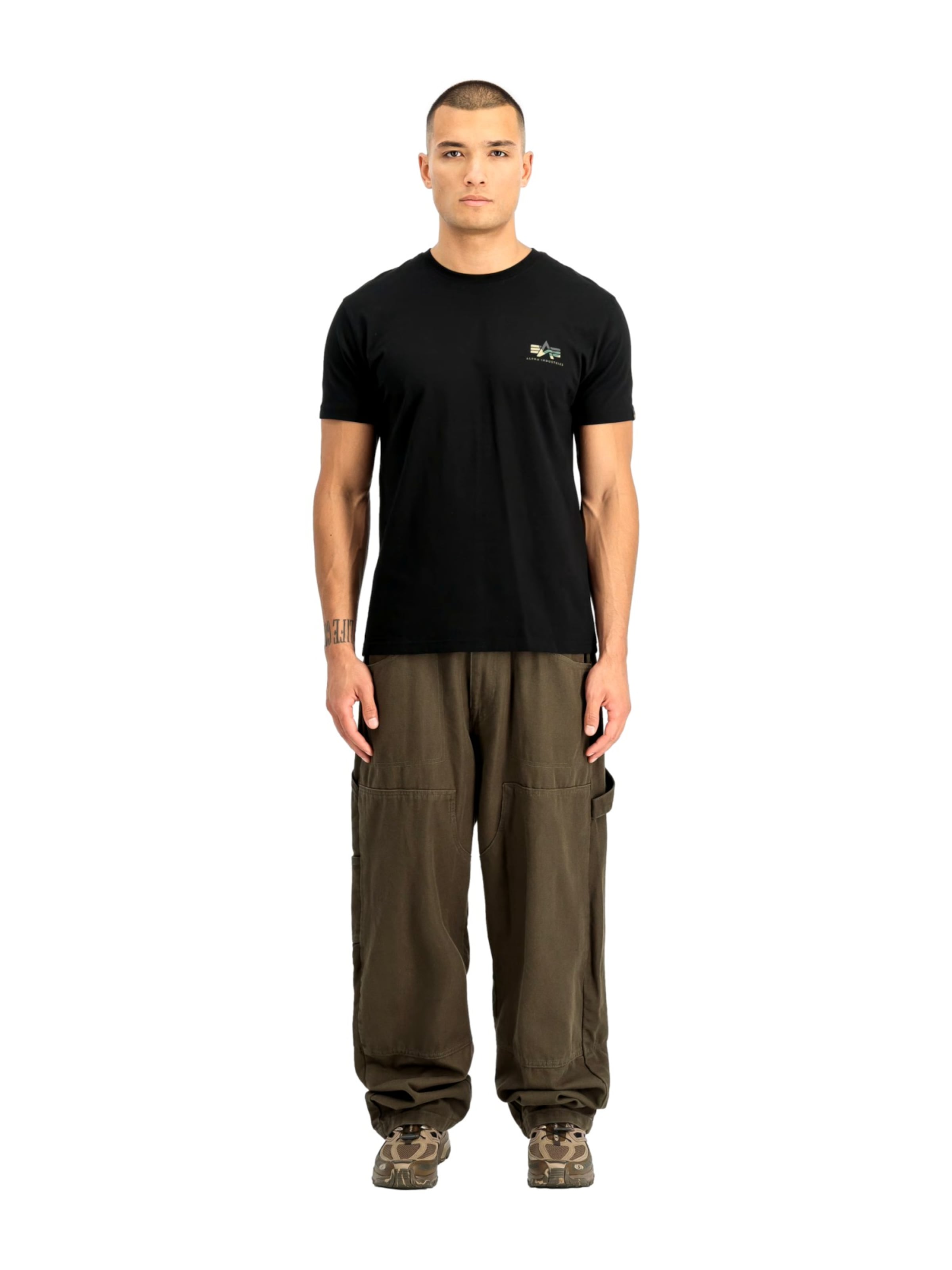 Maglietta 'Camo Print' di ALPHA INDUSTRIES in nero