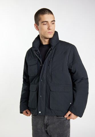 TUFFSKULL - Chaqueta de entretiempo en negro: frente