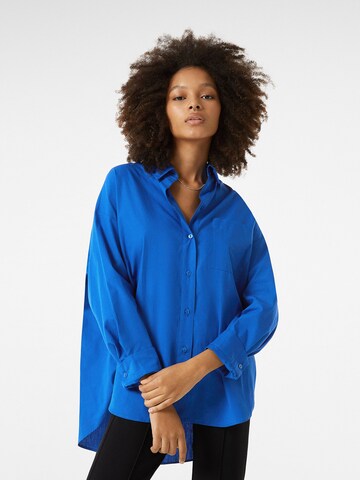 Bershka Blouse in Blauw: voorkant