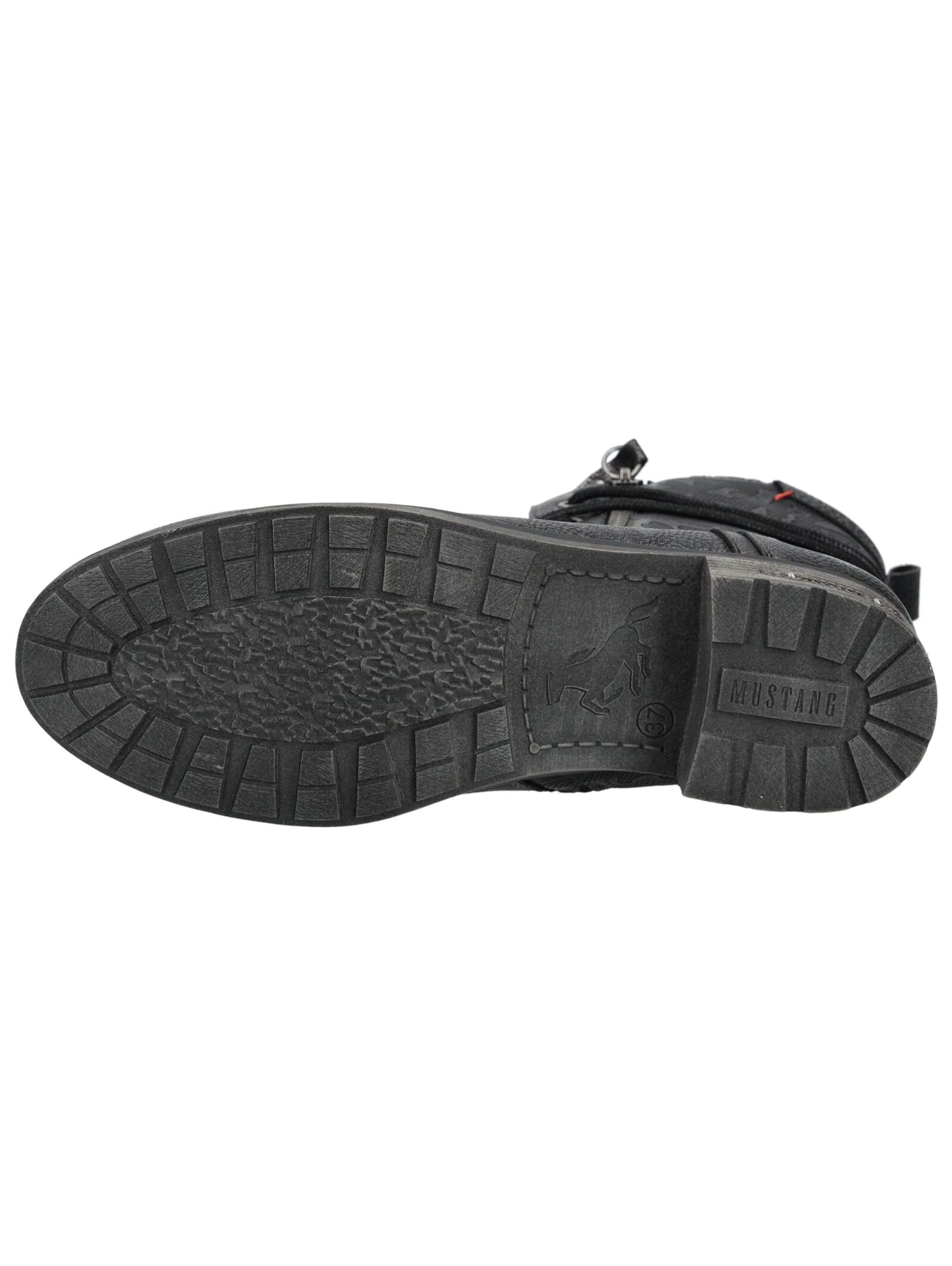 Bottines à lacets MUSTANG en noir