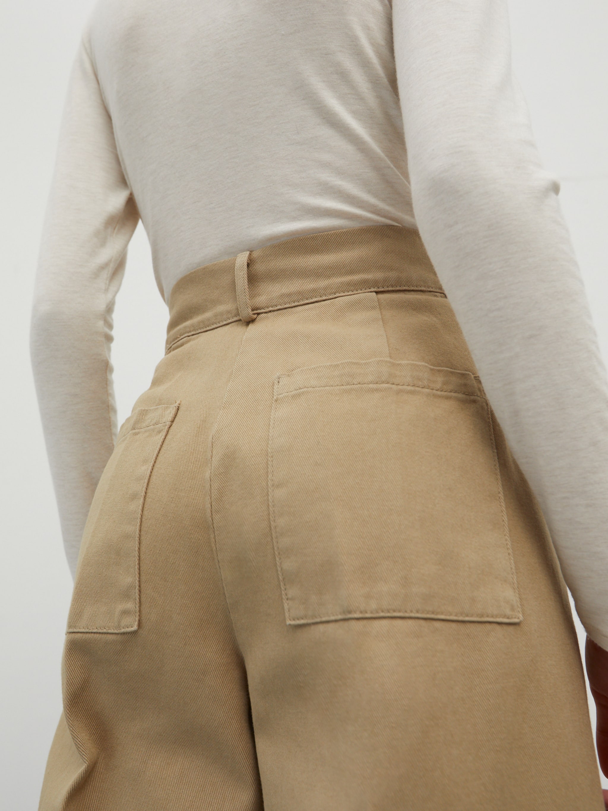 EDITED Producten Bandplooi jeans 'Chiara' Sand