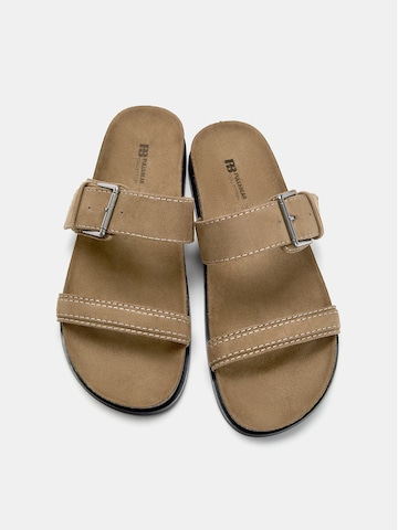 Saboți de la Pull&Bear pe maro