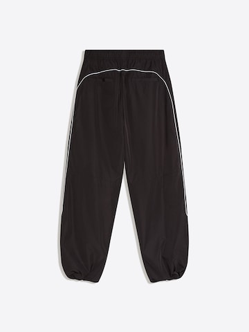 Bershka Loosefit Bukser i sort