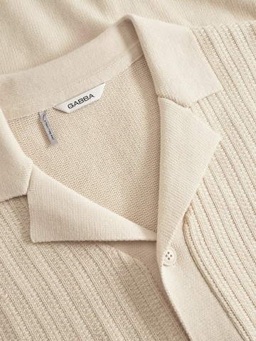 GABBA Bluser & t-shirts 'Sakai Wong' i beige
