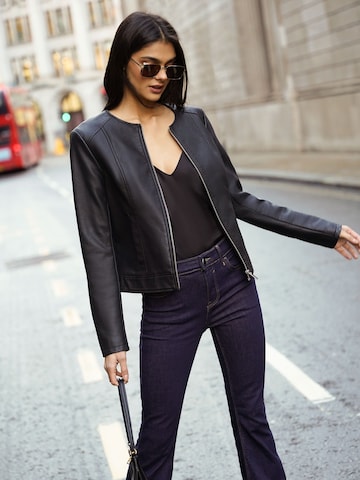 Friends Like These Демисезонная куртка в Черный