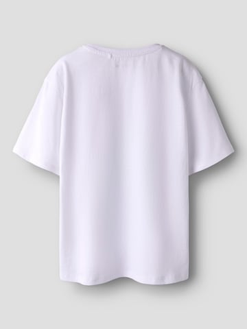 TWO SOON Bluser & t-shirts 'Stitch' i hvid