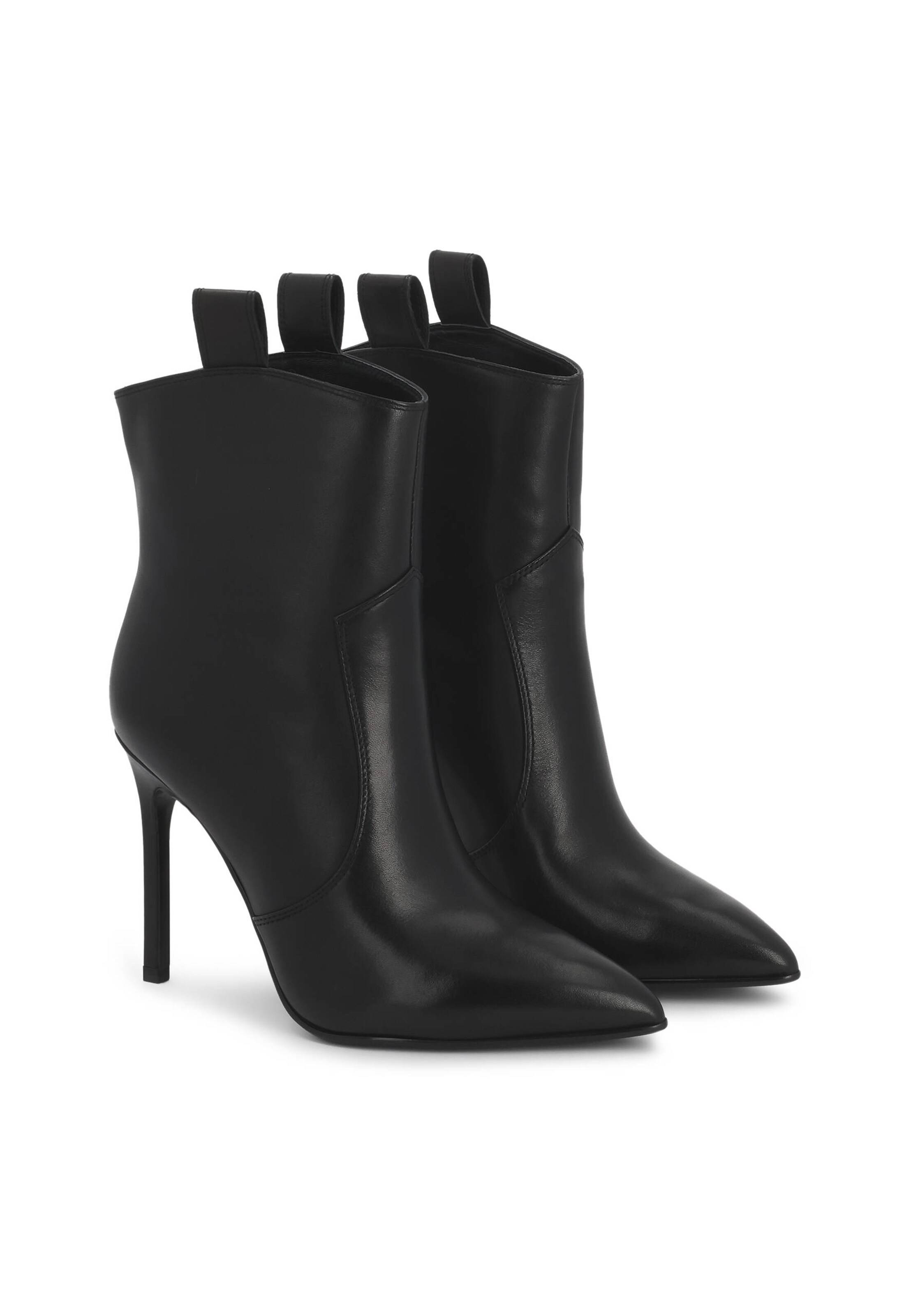 Kazar Boots in Black