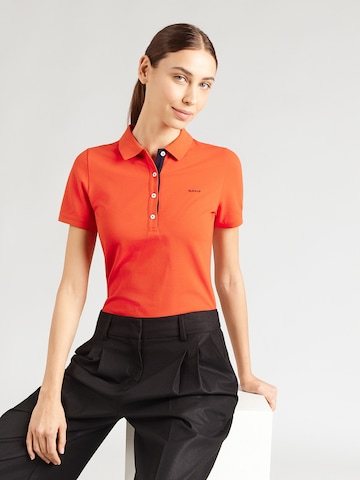 GANT T-shirt i röd: framsida