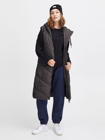 Oxmo Vest 'BOLYN' in Brown