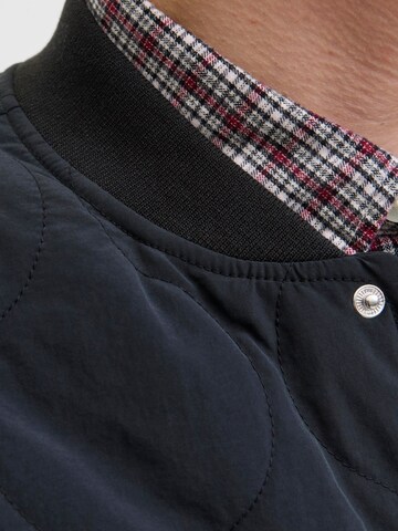 JACK & JONES Jacke in Schwarz