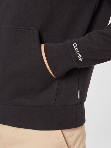 Sweat-shirt Calvin Klein en noir