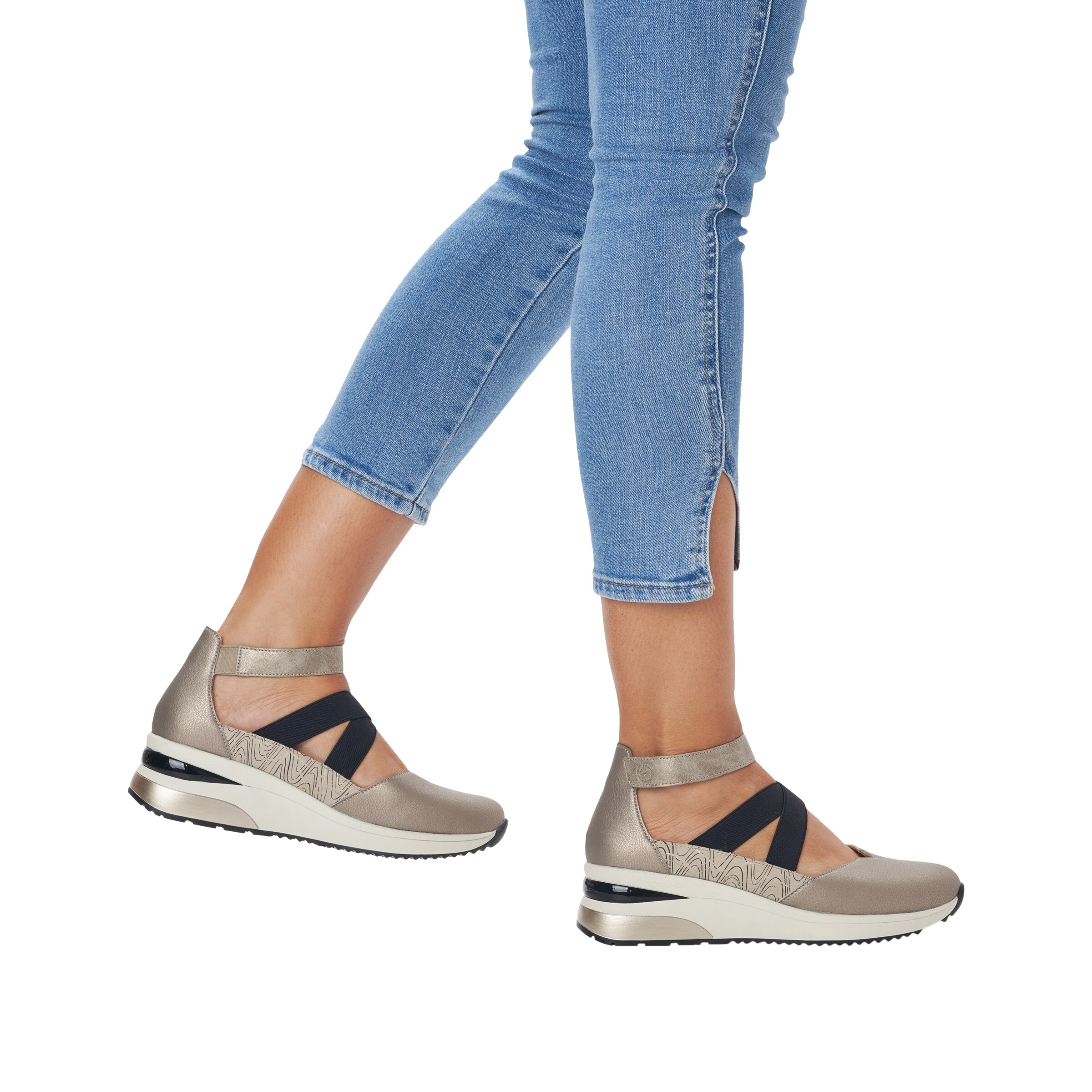 Sandales à lanières ' D2411 ' REMONTE en beige : devant