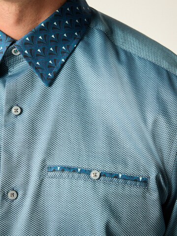 Next - Ajuste regular Camisa en azul