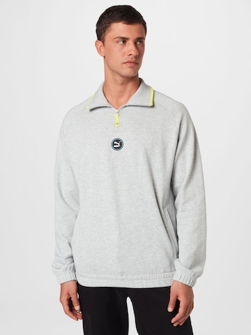 PUMA Sweatshirt in Grey: front