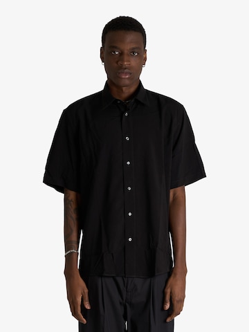 Regular fit Camicia di LOW BRAND in nero: frontale