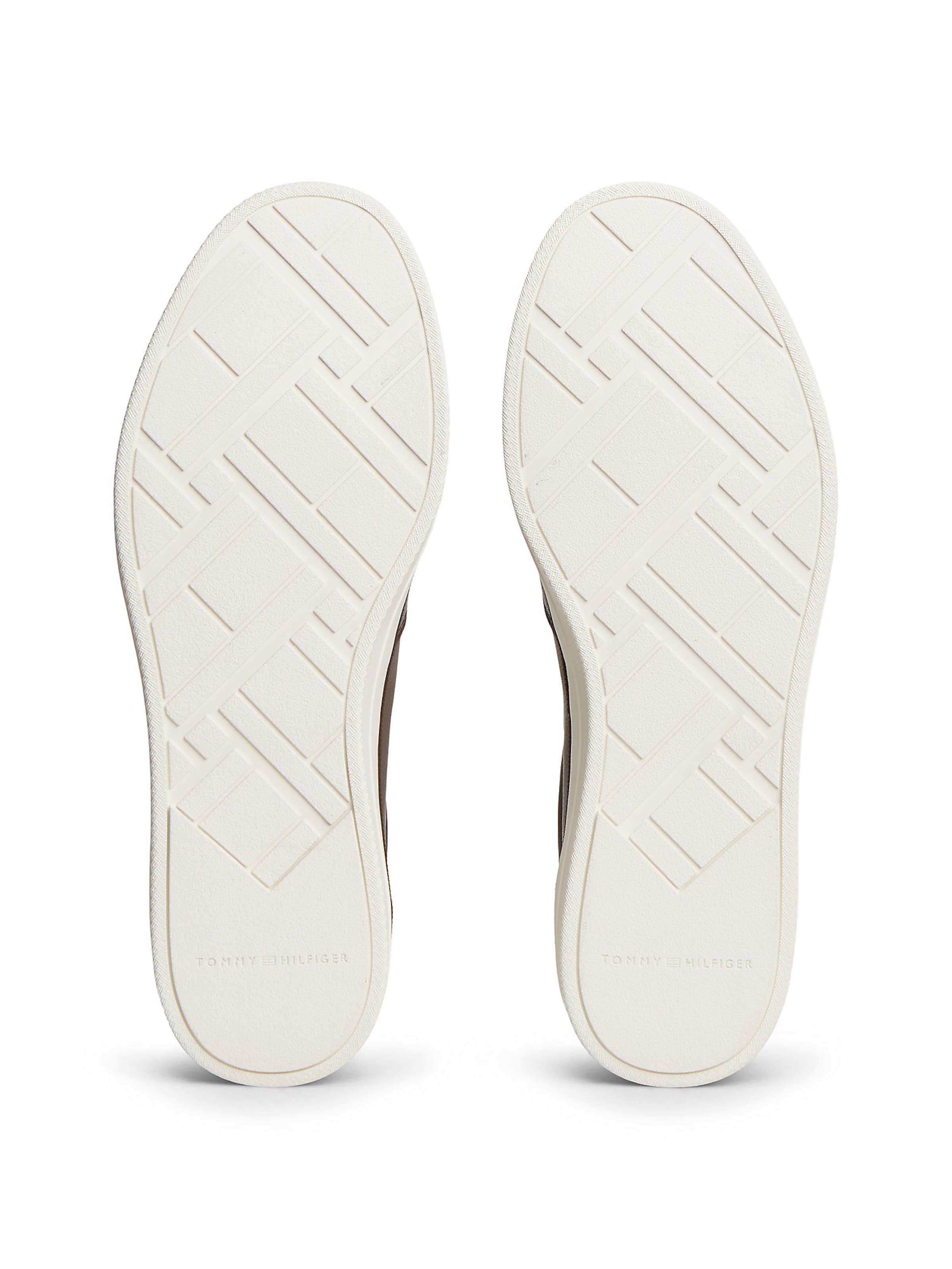 TOMMY HILFIGER Sneaker in Braun