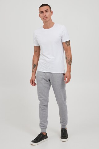 !Solid Tapered Broek 'Nafado' in Grijs