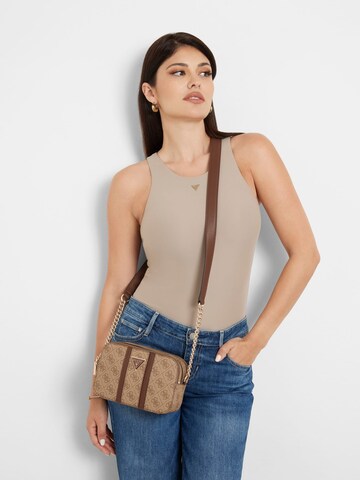 GUESS Umhängetasche 'Noreen' in Beige: Vorderseite