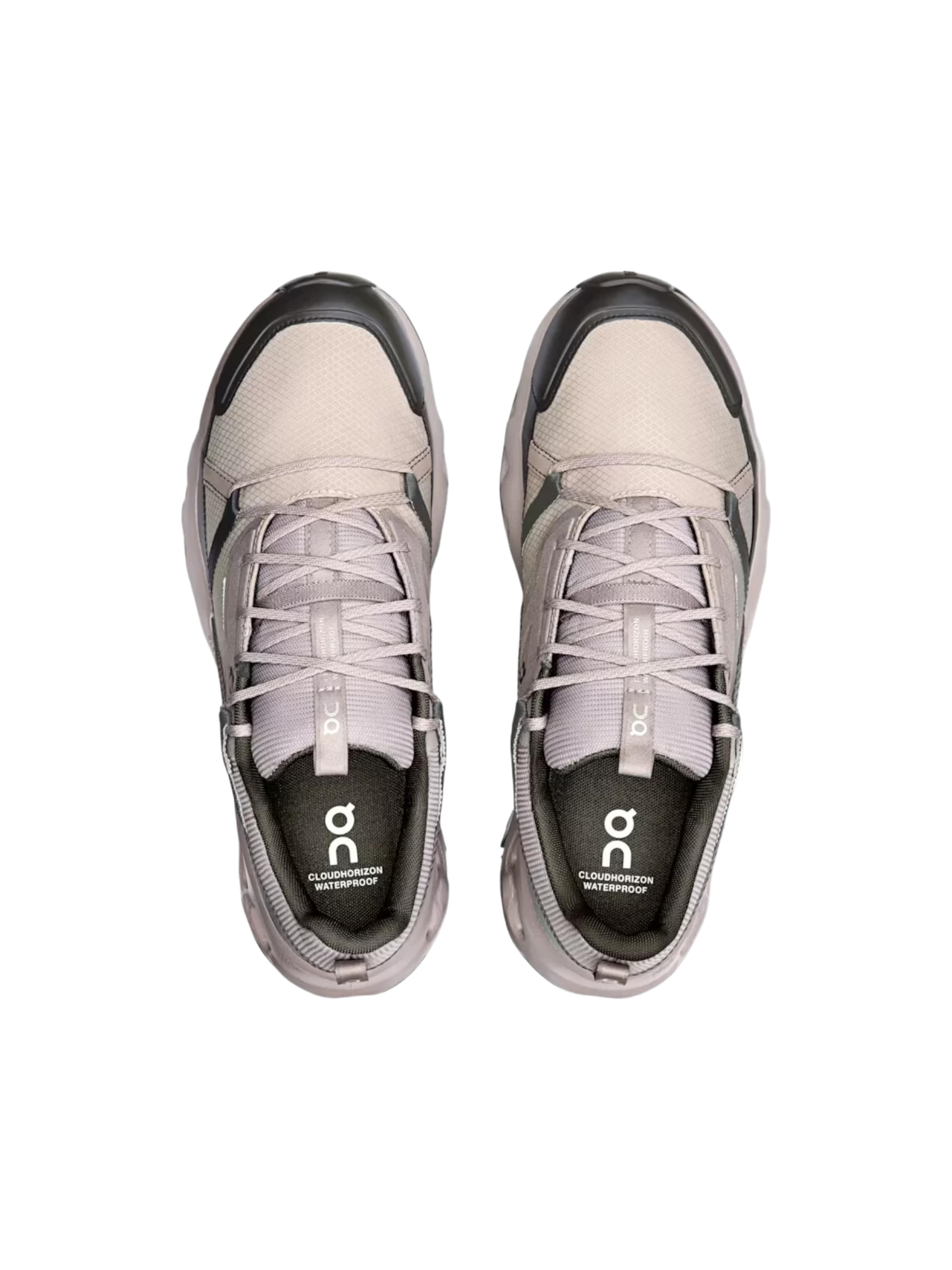 On Running Platform trainers in Grey