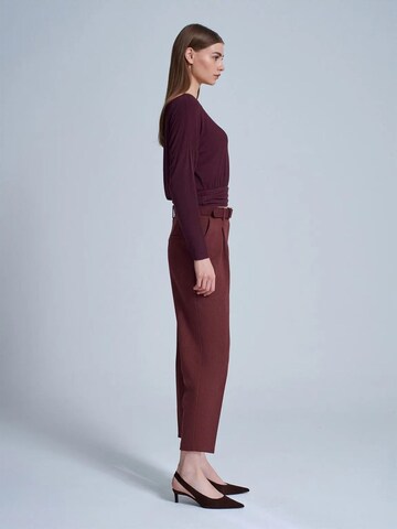 Dilvin Regular Pants in Red