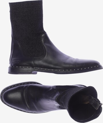 MELVIN & HAMILTON Dress Boots in 40 in Black: front