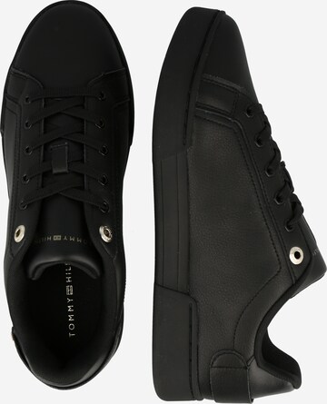 TOMMY HILFIGER Sneakers in Black